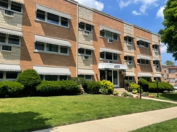4820 Conrad St APT 302, Skokie, IL 60077