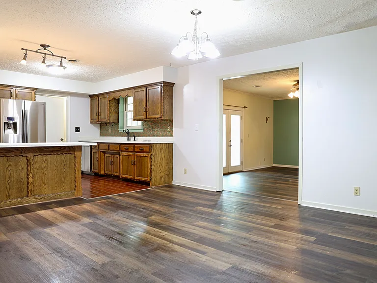 16280 Hardwood Ln — Photo 11