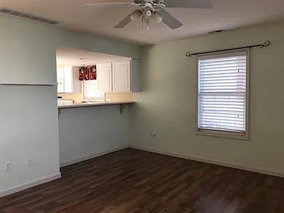 3531 S Oaklawn Cir - 0 — Photo 2