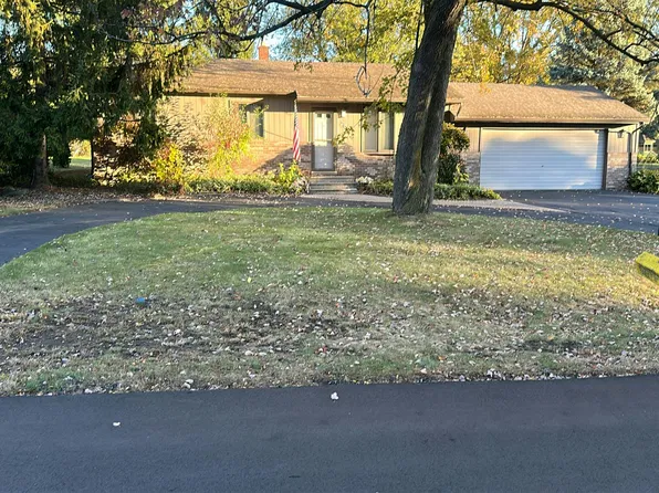 210 Paragon Dr, Troy, MI 48098