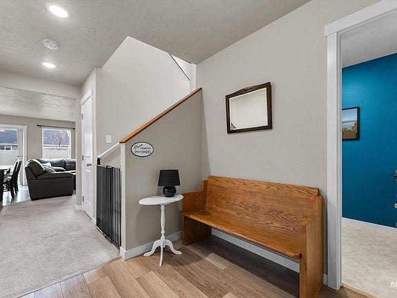 2nd image of 17836 Sunset Ridge Ave