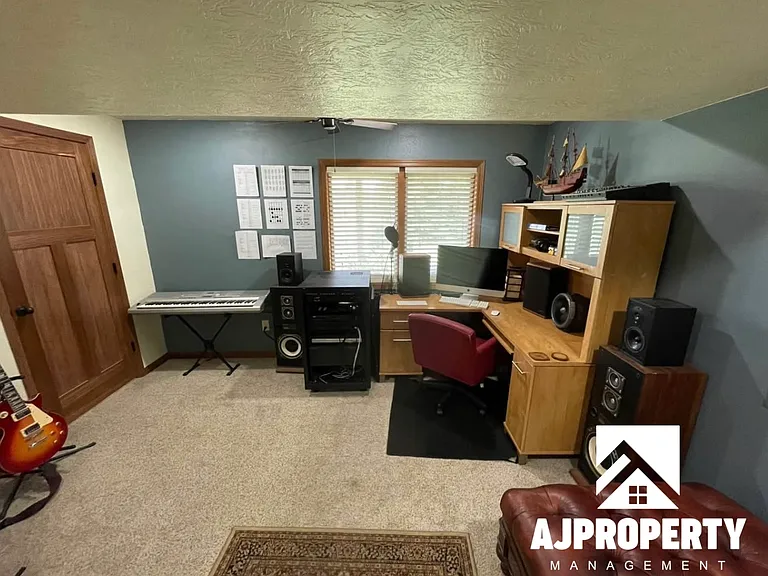3105 S Dawley Cir — Photo 22