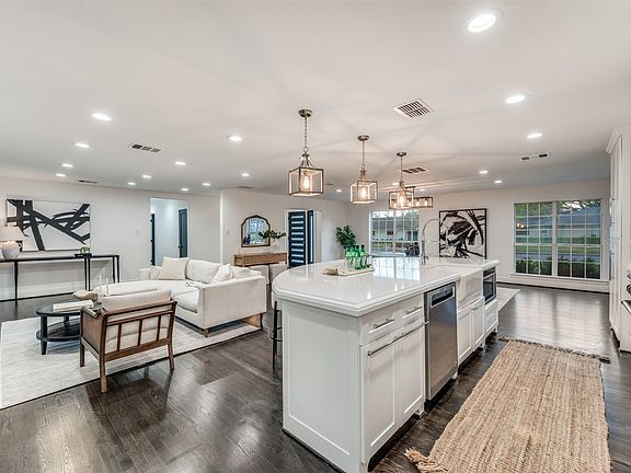 5th image of 4937 Forest Bend Rd