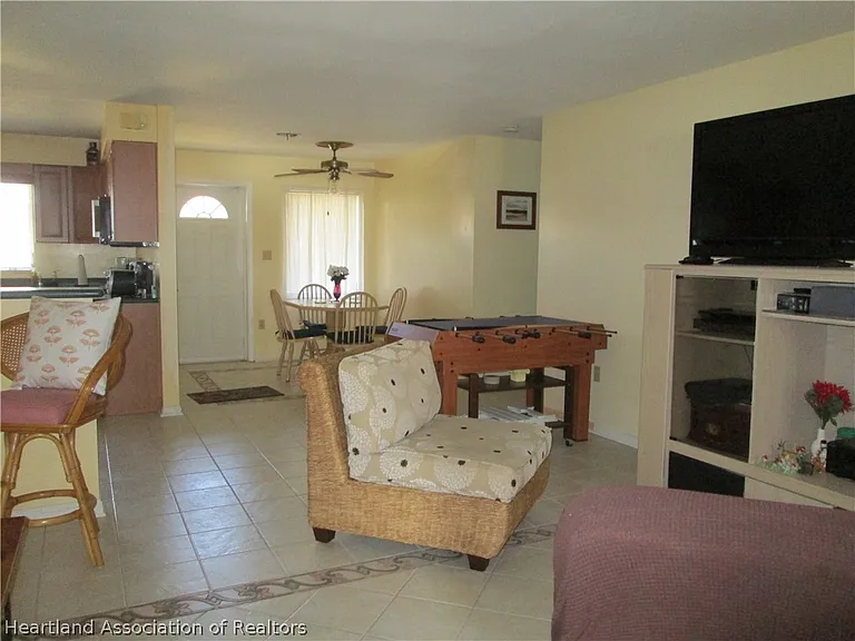 38 Lake Henry Dr — Photo 6