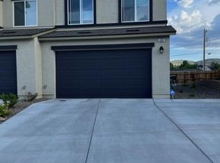 408 Autumn Breeze Cir, Reno, NV 89511