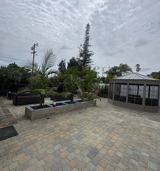 13551 Hart St — Photo 22