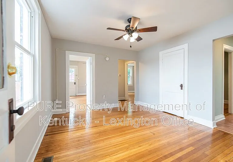 720 E Main St #2 — Photo 3