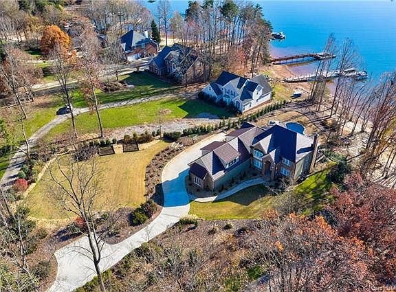 2nd image of 171 Waterford Dr