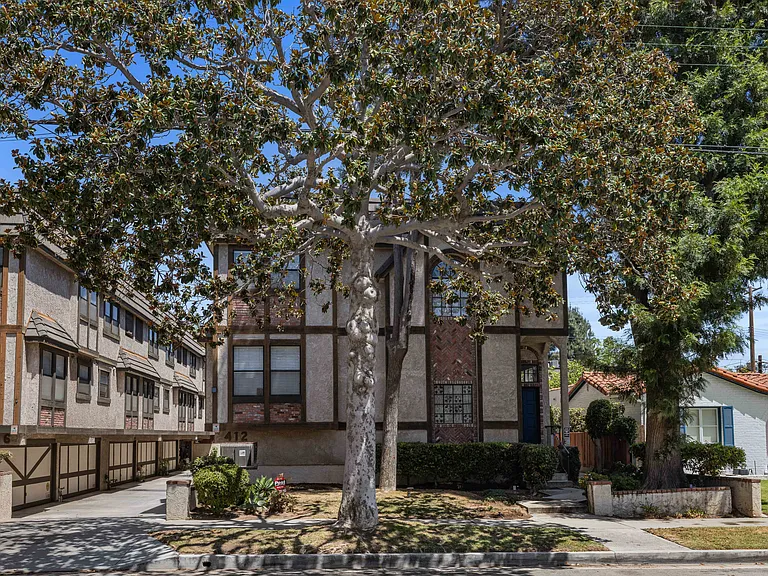 412 N Bushnell Ave #C — Photo 27