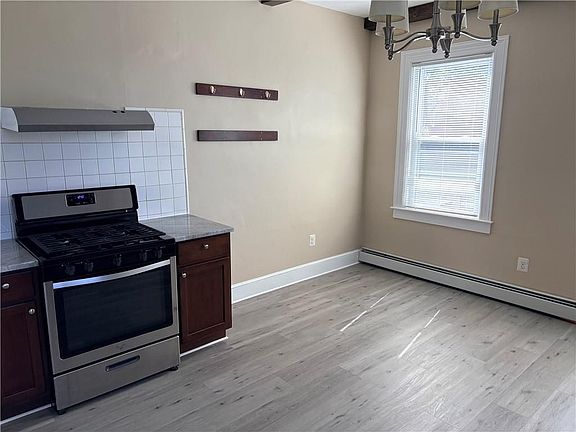 2nd image of 198 Camp St #2