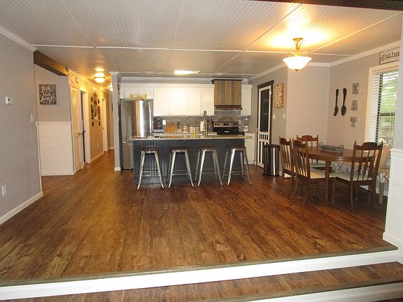 5th image of 87 Blackgum St