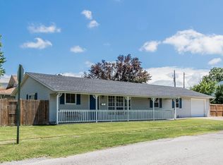 1102 E Poplar St, West Frankfort, IL 62896