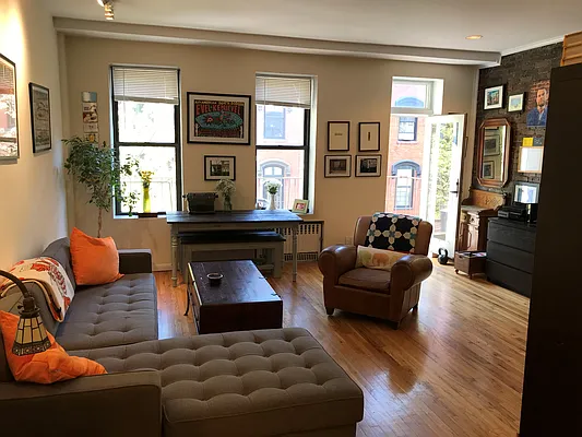 Rented by Buchbinder & Warren | media 1
