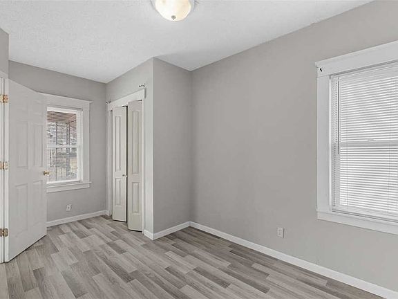 5th image of 4709 Hamburg Ave