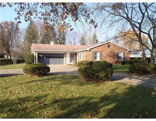 1714 E Parkway Dr photo 1