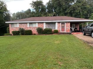 135 1st St, Russellville, AL 35653