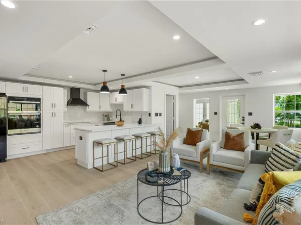 3489 Seagrape AVE, NAPLES, FL 34104