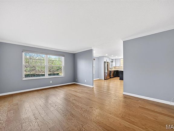 3rd image of 2323 Manor Grove Dr APT 5