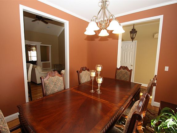 5th image of 608 Melrose Park Ln