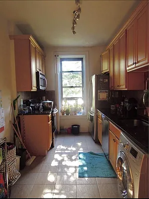 Rented by Space Real Estate | media 28