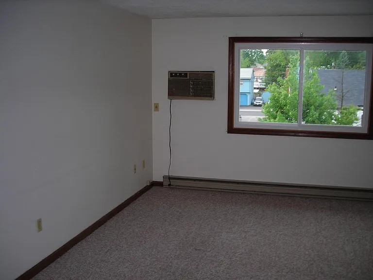 166 Mayfield Ave — Photo 10