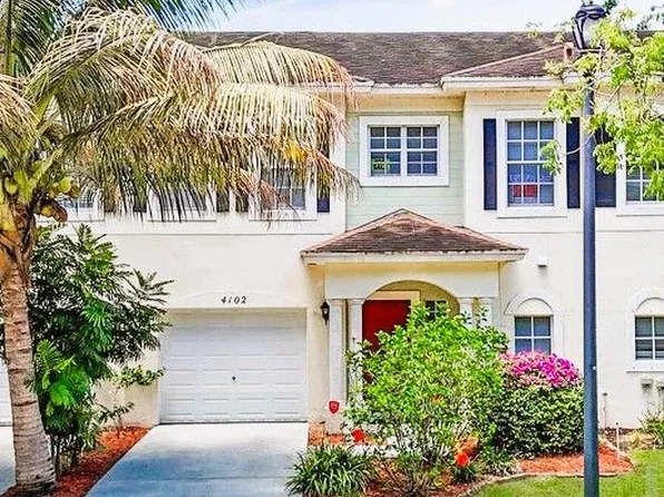 4102 Emerald Vis, Lake Worth, FL 33461