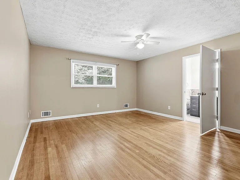 230 New Oak Ridge Trl — Photo 15