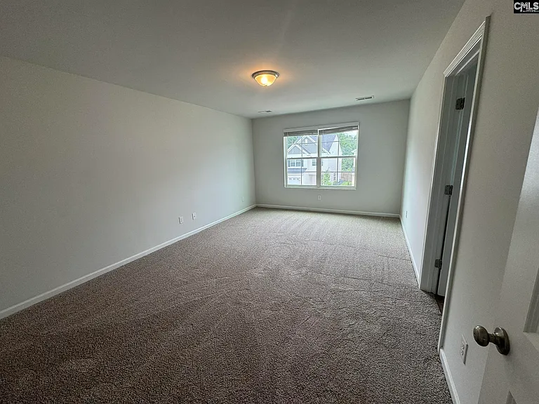 129 Kings Parish Ct — Photo 6