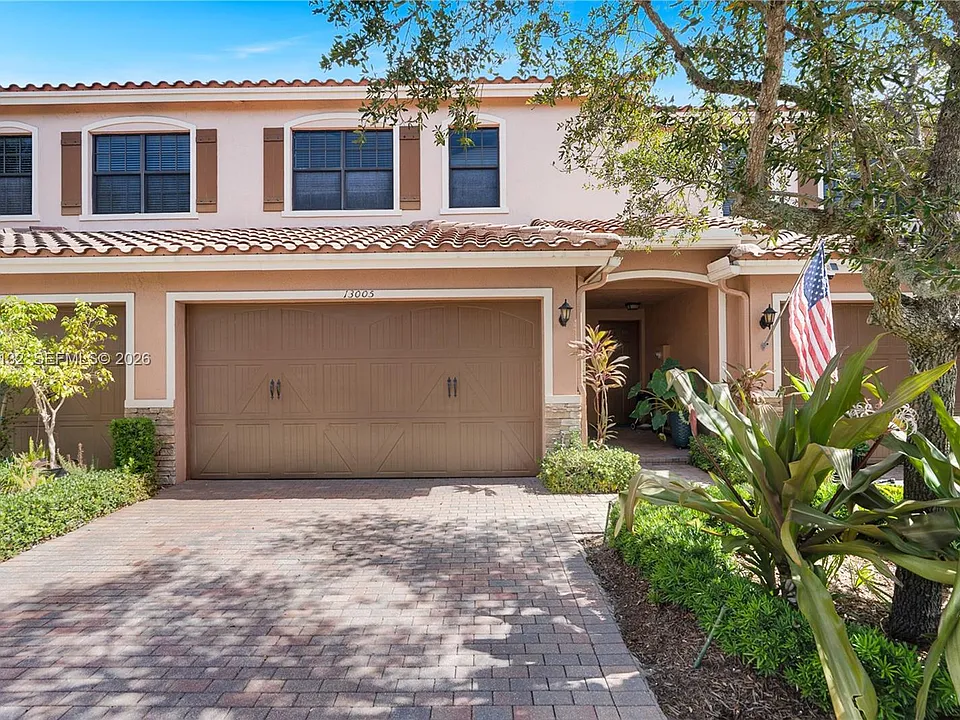 13005 Riverwalk Cir N