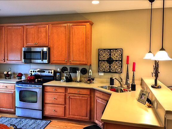 4th image of 114 Winding River Dr