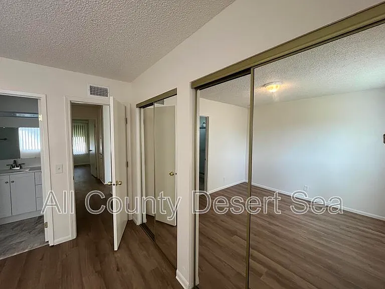5832 Nordina Dr — Photo 15