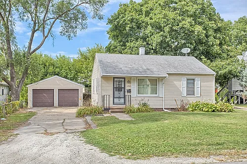 1714 W Clark St Photo 1