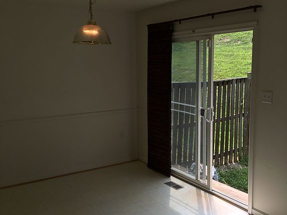 3rd image of 600 Hupps Hill Ct