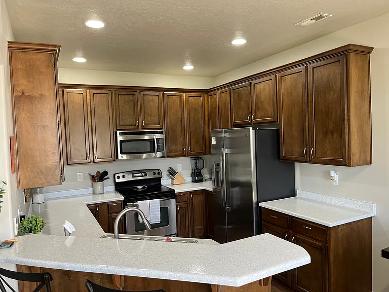 881 Berkeley Dr — Photo 15