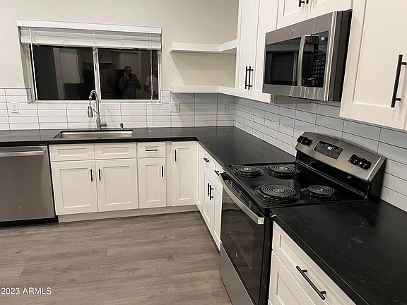 4th image of 1539 E Beacon Dr