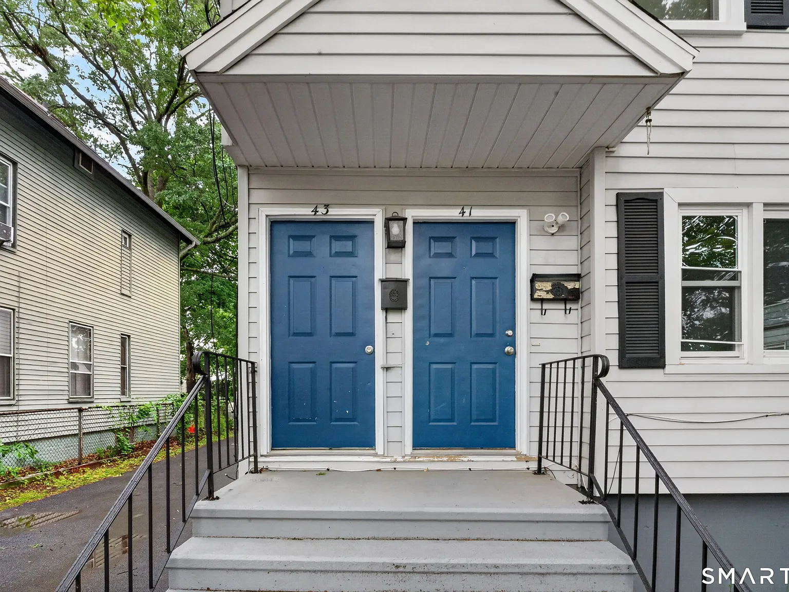 3 bed, 1.0 bath, 2199 sqft, $2,250 — Photo 2