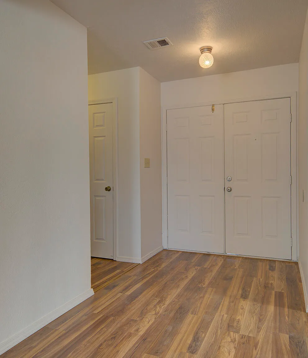 3 bed, 2.0 bath, 1772 sqft, $2,000 — Photo 4