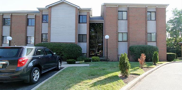 1st image of 1792 Cherokee Dr #111