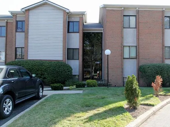 1792 Cherokee Dr #111, Dayton, OH 45449