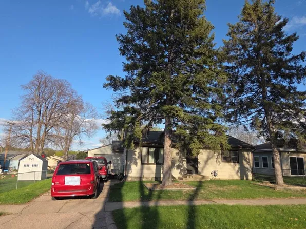 1016 S Van Eps Ave, Sioux Falls, SD 57104