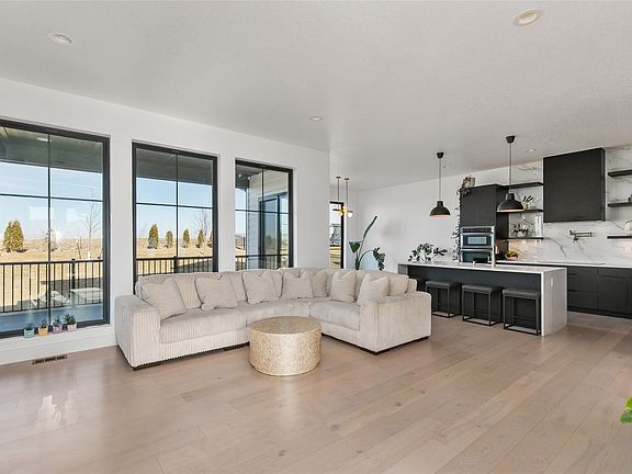 3rd image of 14725 Stonecrop Dr