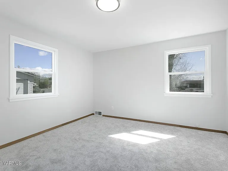 6315 Summitview Ave — Photo 18