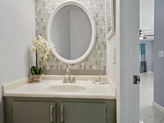 4th image of 484 Westree Lane #484