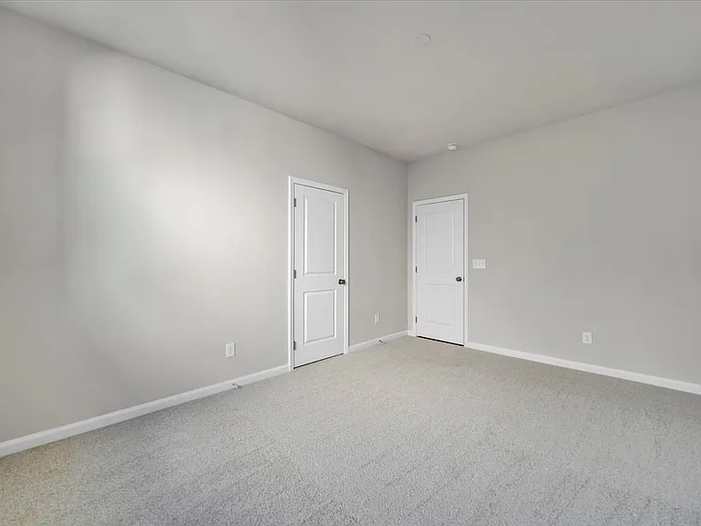 7401 Kings Pointe Dr — Photo 12