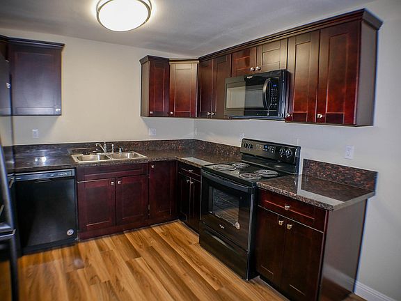 3rd image of 228 Las Flores Dr APT 18