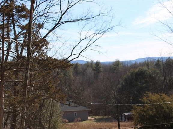 3rd image of 385 Queens Hwy