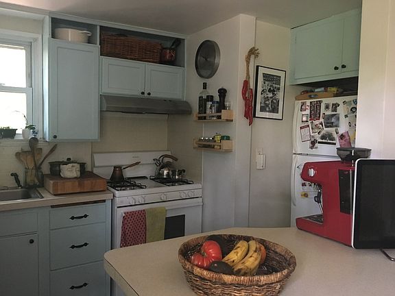 4th image of 324 Claremont Ave APT 4