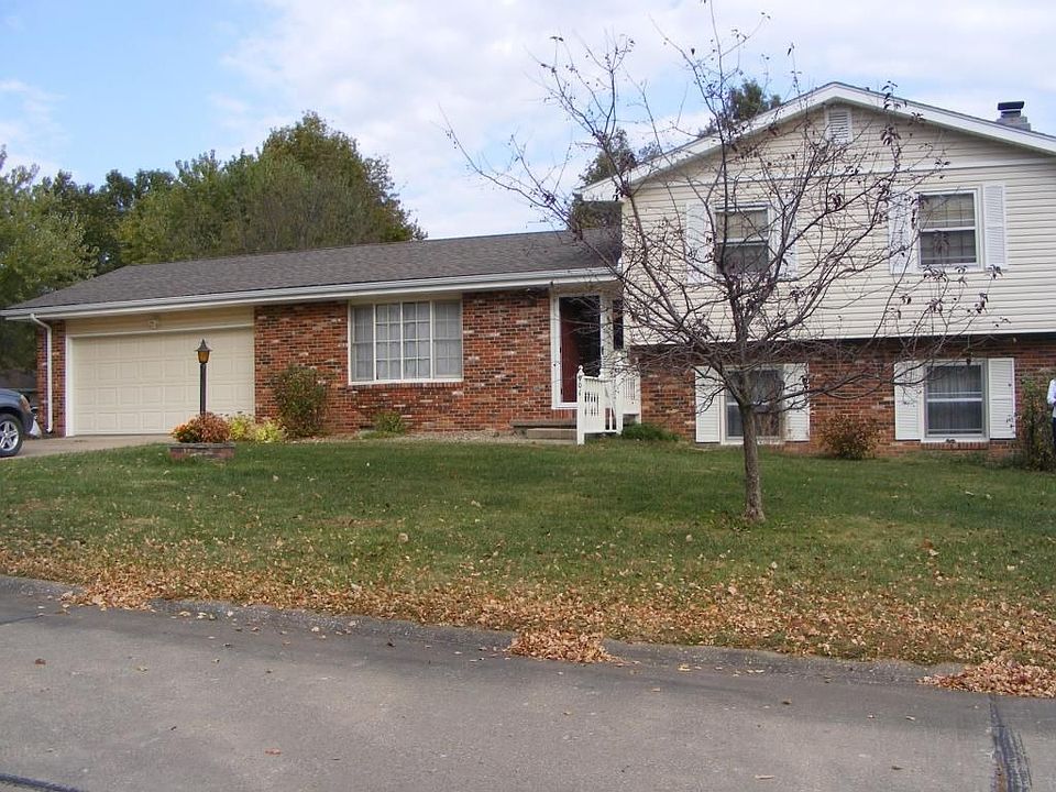 1st image of 901 Poplar Ln