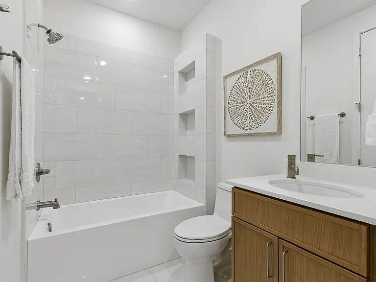 4739 Gretna St #203 — Photo 22
