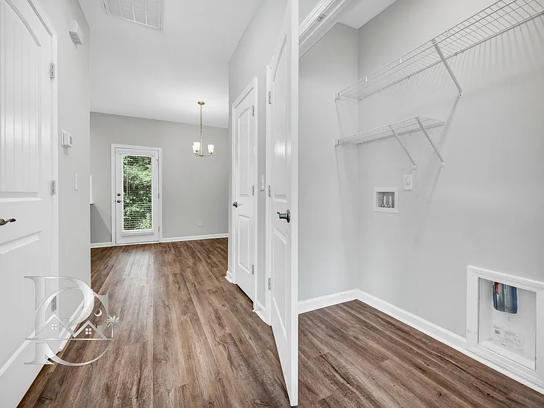 183 Northwood St — Photo 6